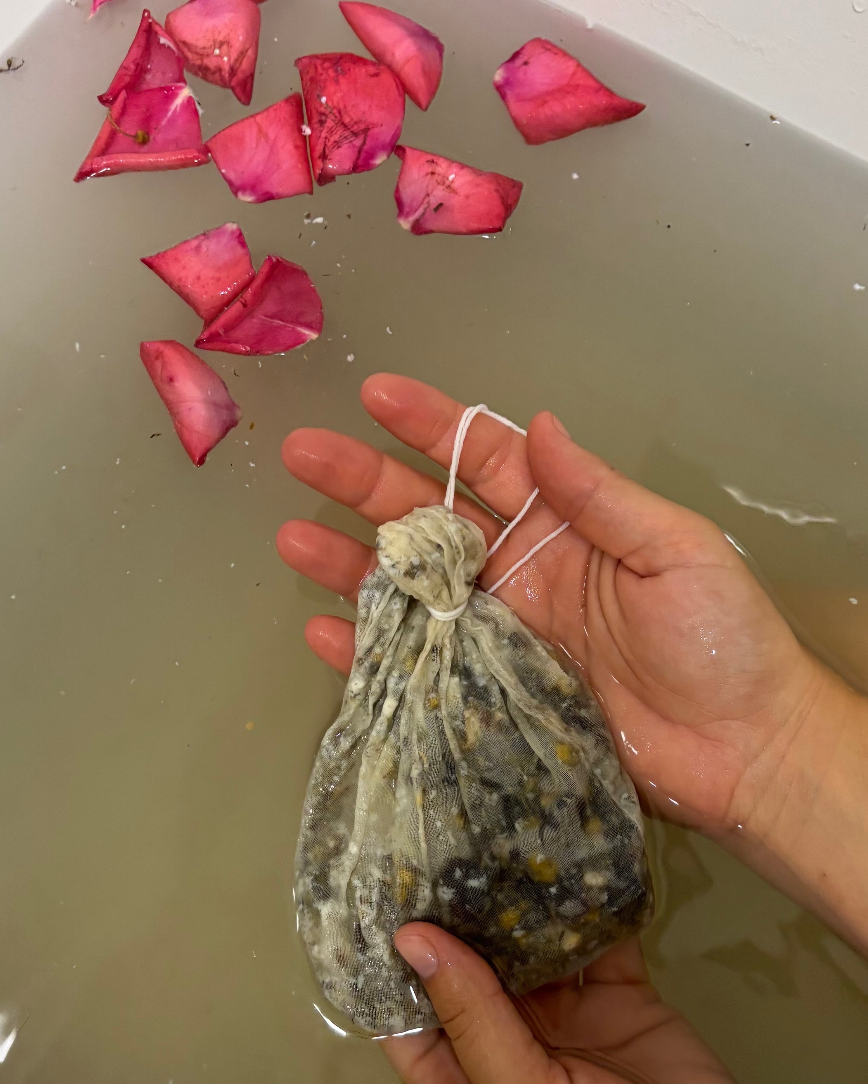 Fürdőtea a kádban